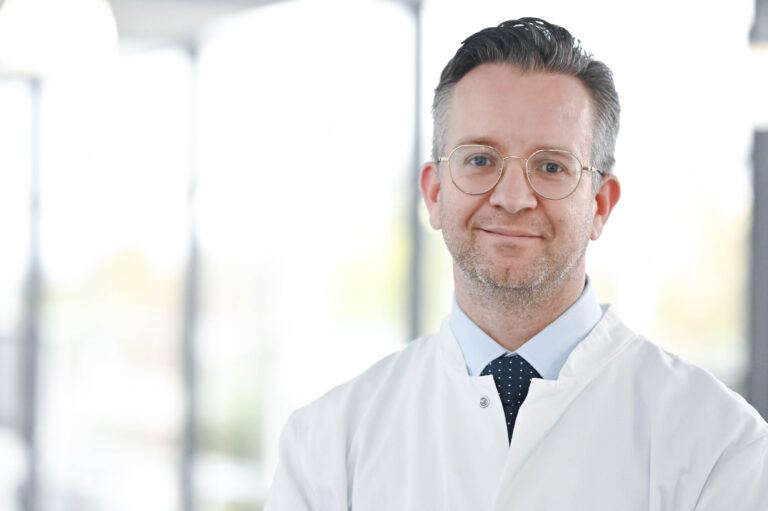 Prof. Schraven Website